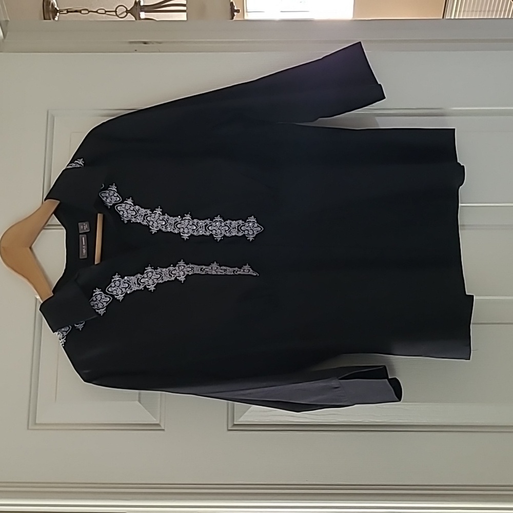 Apt 9 button up top